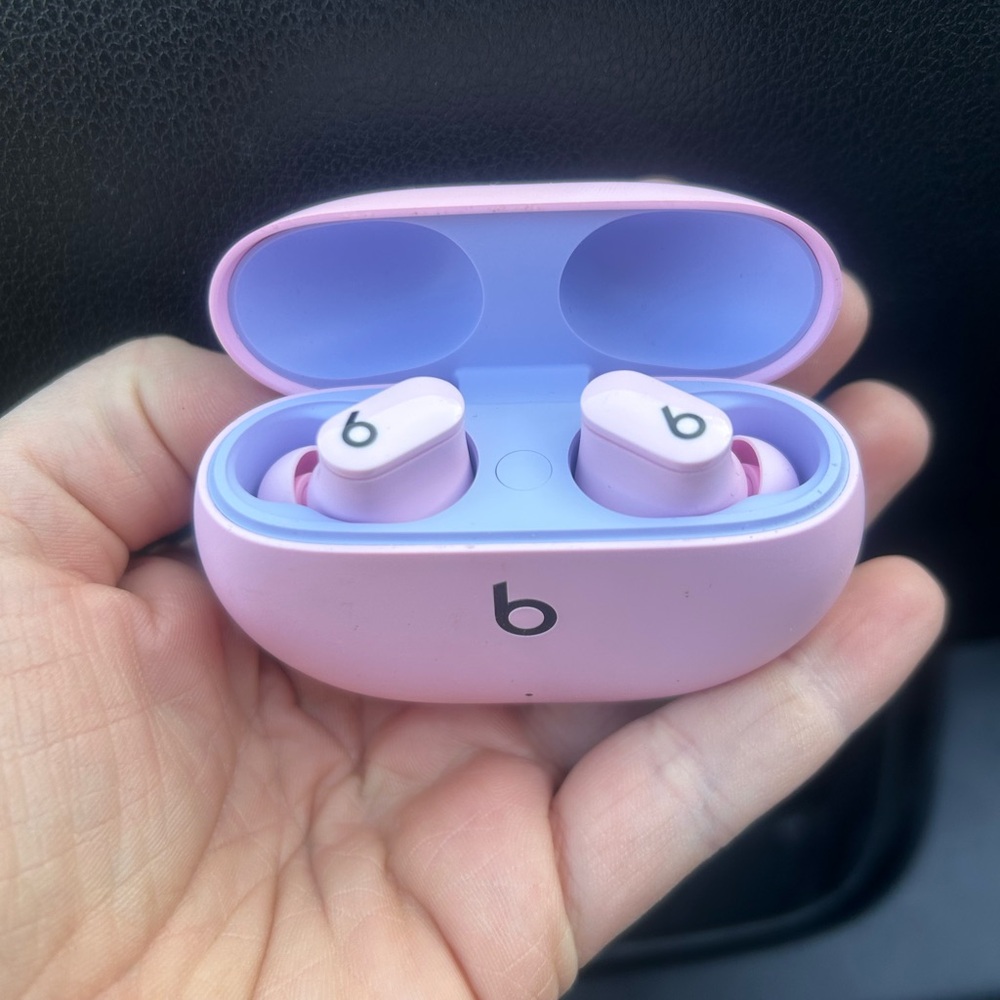 Beats Studio Buds